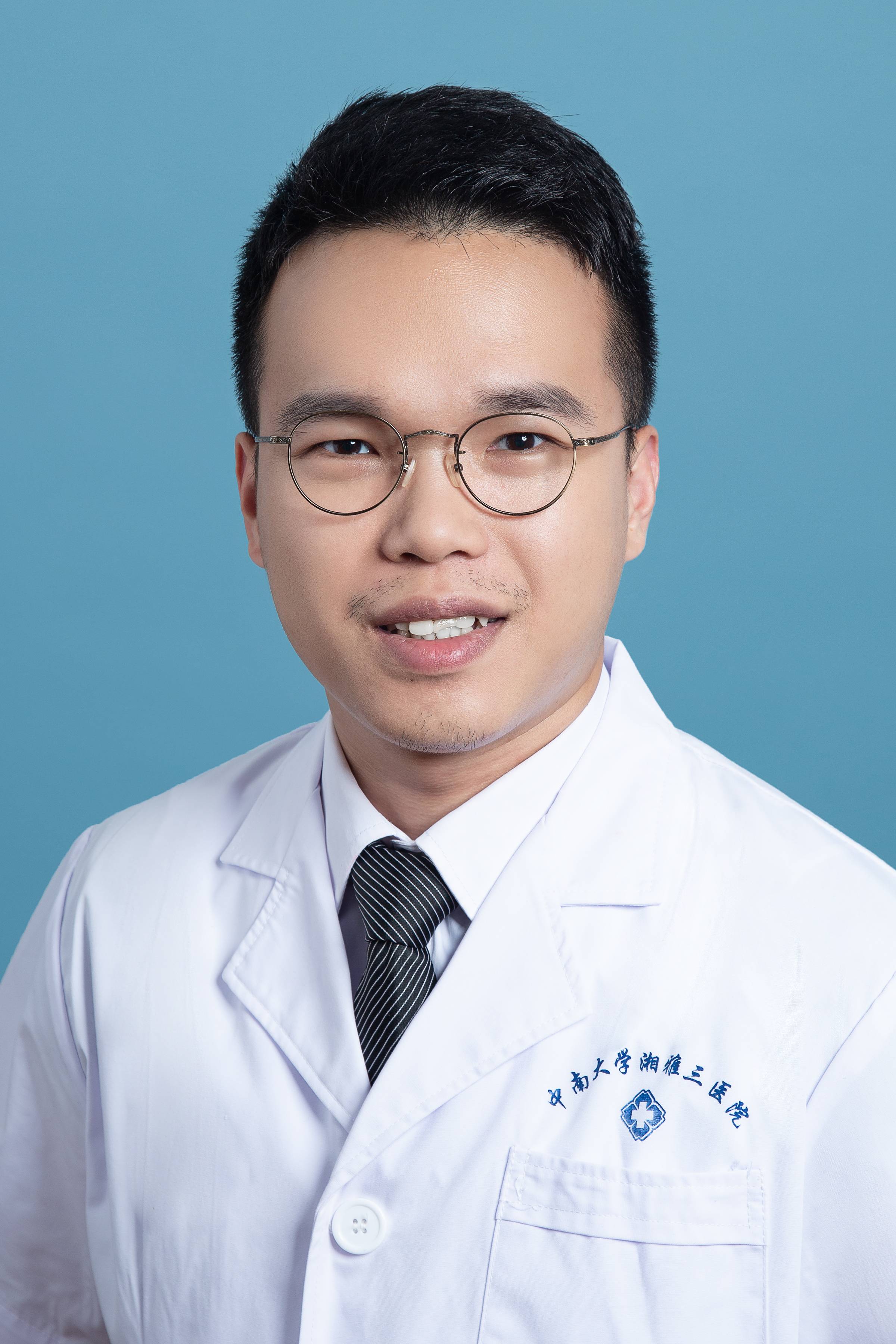 梁戈傲
